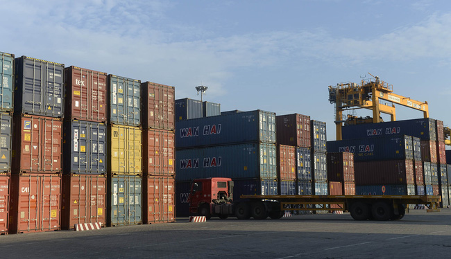 Bloomberg: Việt Nam tính đến kế hoạch B cho Xuất khẩu dưới thời Tổng thống Trump