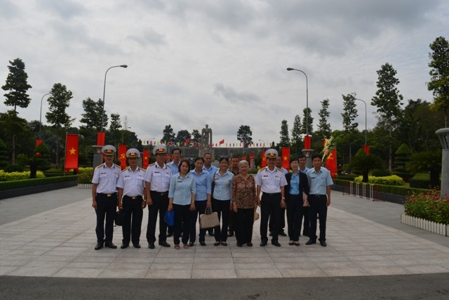 Công ty CP Kho vận Tân Cảng tổ chức hoạt động kỷ niệm 69 năm Ngày Thương binh – Liệt sỹ (27/7/1947 – 27/7/2016)